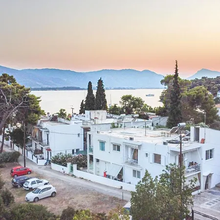Summer Feel Suites Poros Town Exterior photo